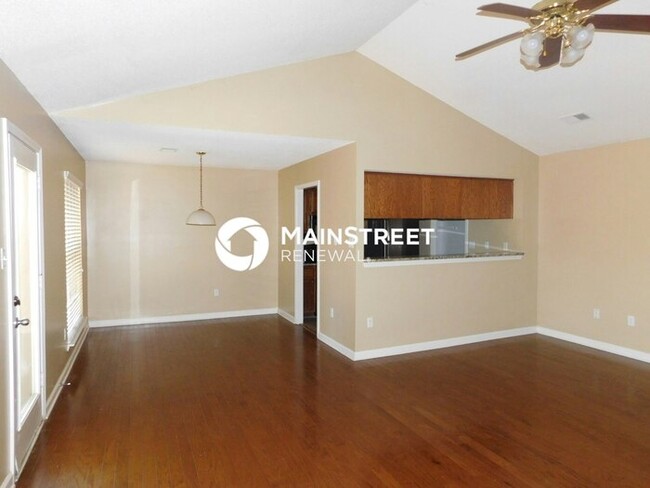 Building Photo - 8104 Longbranch Dr