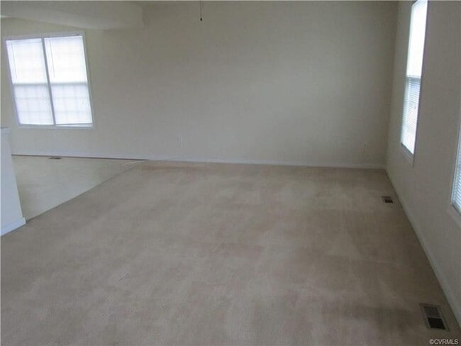 Building Photo - $2475  Beautiful West End 2-Story 4 Bedroom Colonial Home