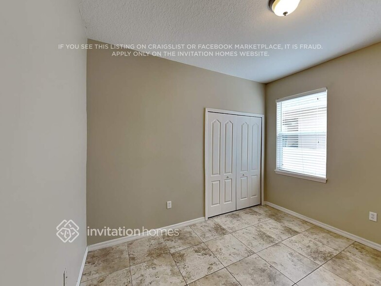 Building Photo - 10526 Eastpark Lake Dr