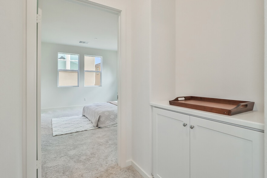 entry to master suite - 3092 Acebo Dr