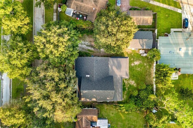 Building Photo - 2330 Westminster Ct