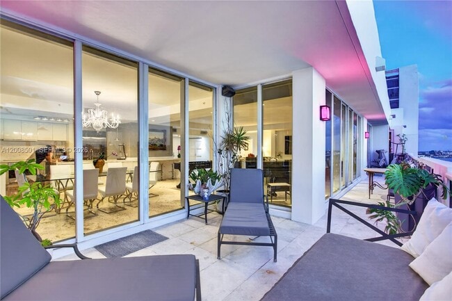 Building Photo - 1900 Sunset Harbour Dr