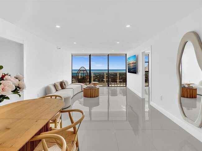 Building Photo - 20515 E Country Club Dr