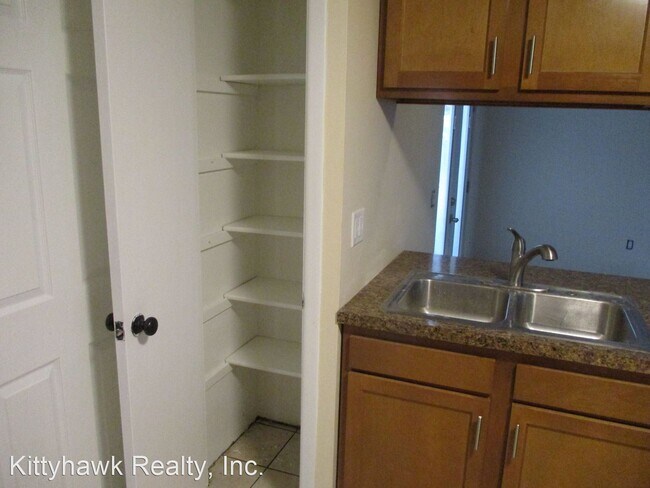 Building Photo - 4 br, 2.5 bath House - 4900 Arrowview Drive