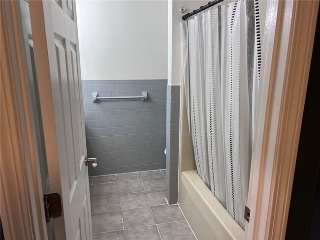 Building Photo - 206 Arthurs Way