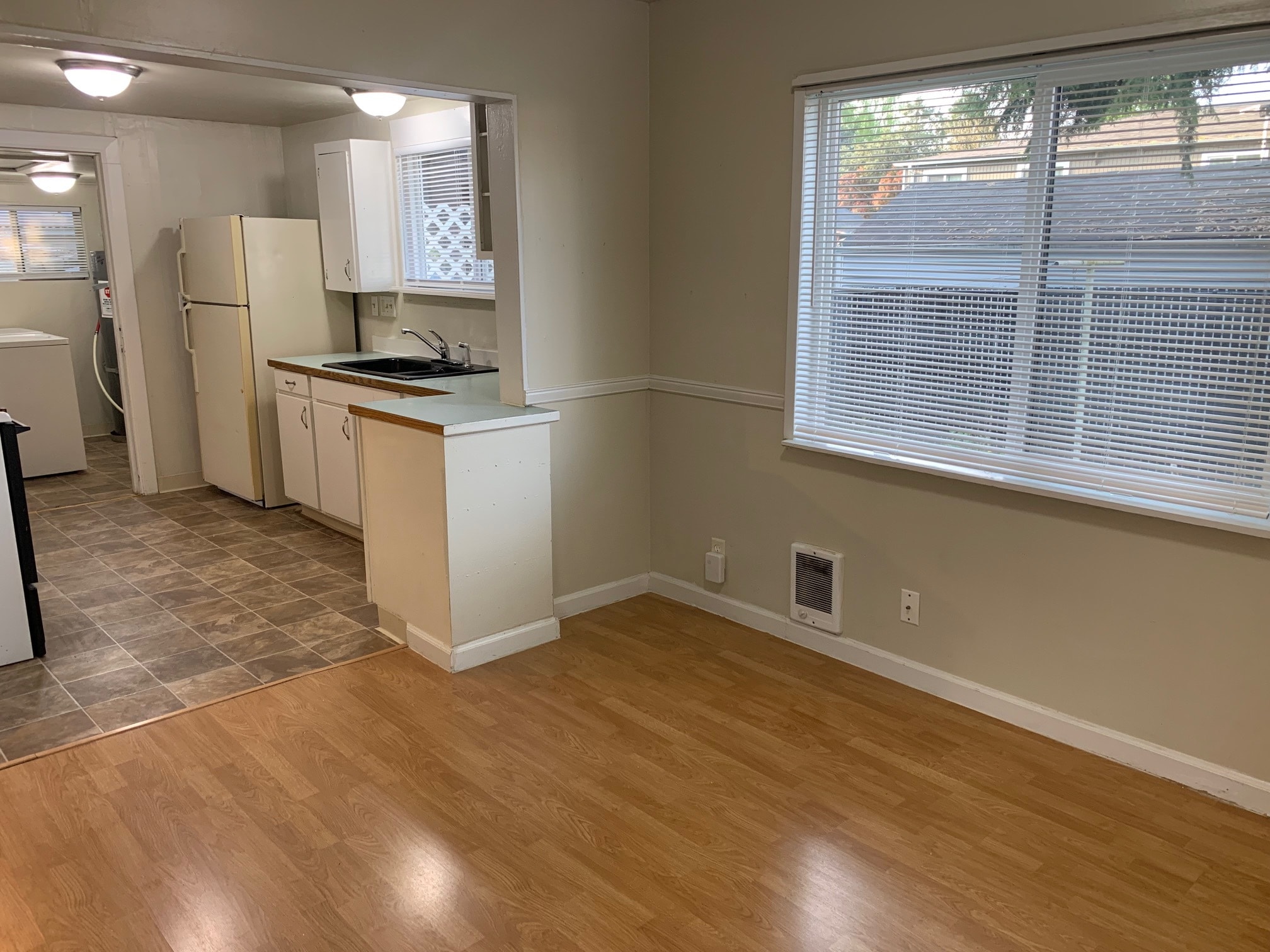 Building Photo - 1311 S 3rd Ave