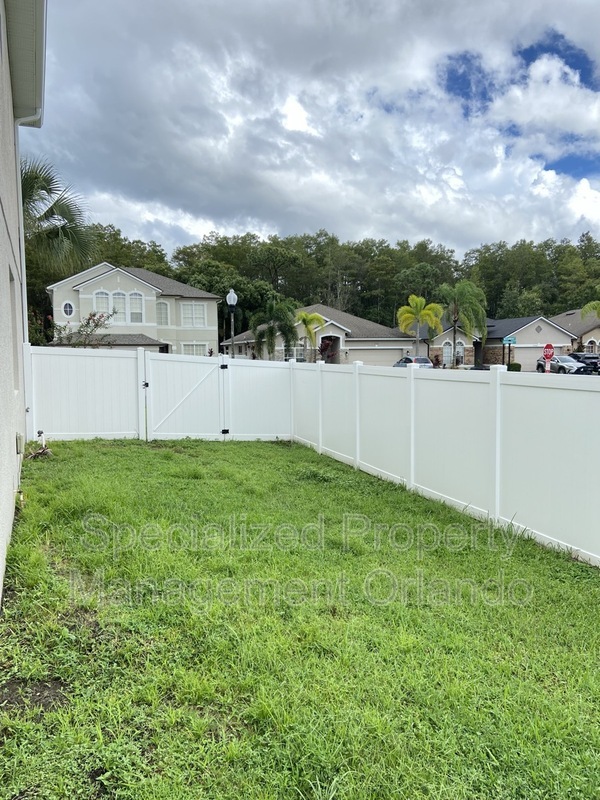 Building Photo - 1735 White Heron Bay Cir