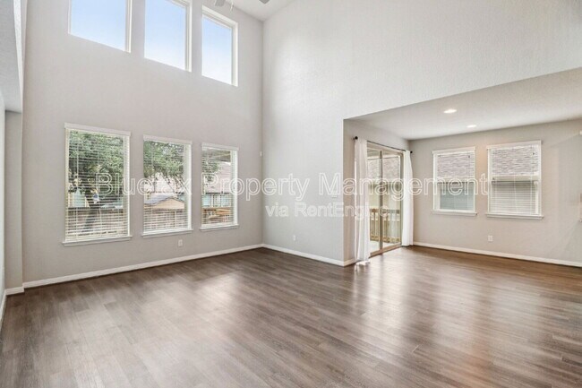 Building Photo - 13840 Tribeca