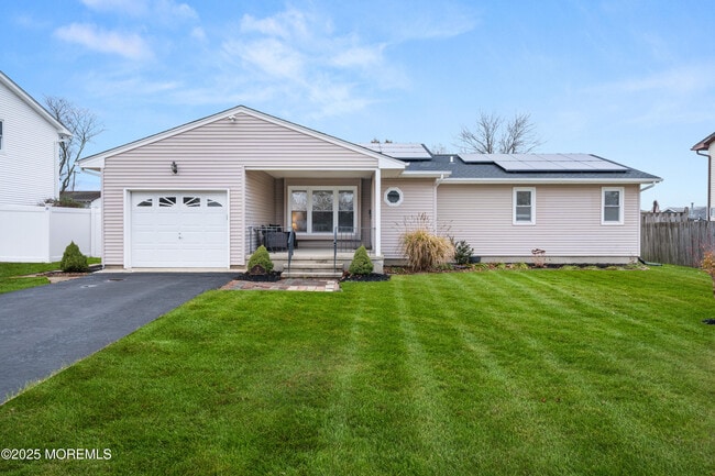 Primary Photo - 21 Ford Ave