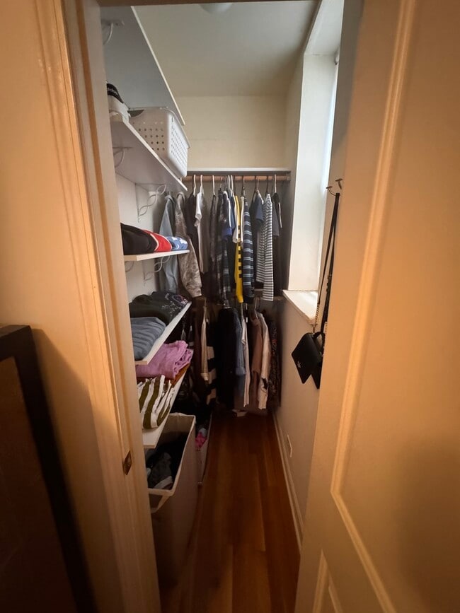 Building Photo - 1951 N Whipple St