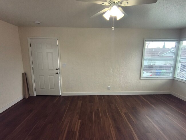 Building Photo - Newly Remodeled Spacious 1BD/1BTH Located In Hayward Near Mission Blvd!!!