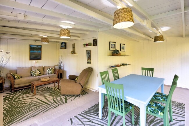 Building Photo - 1405 Mokulua Dr