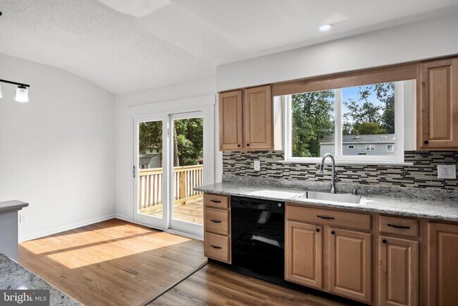Building Photo - 408 California Trail