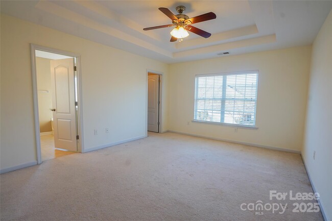 Building Photo - 1056 Mountain Laurel Ct