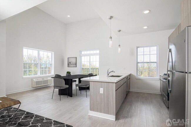 Building Photo - 175 Quincy Ct