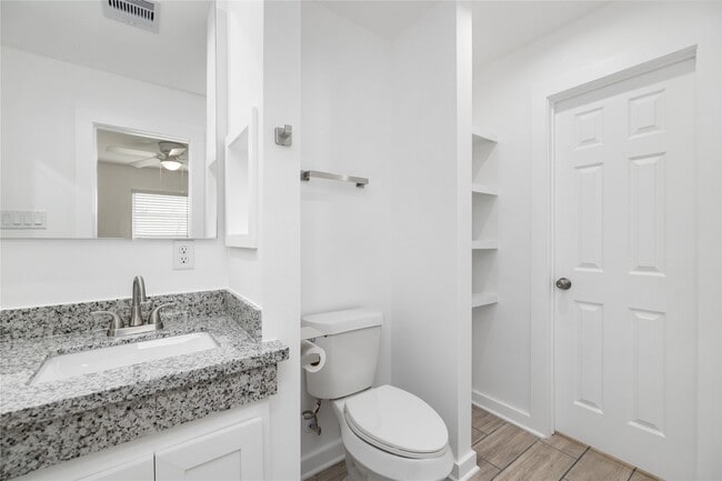 Building Photo - 6004 Bois D Arc St