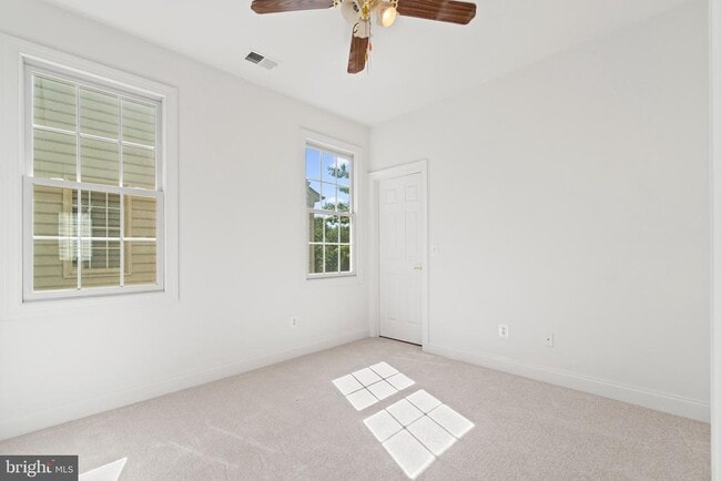 Building Photo - 13049 Taverner Loop