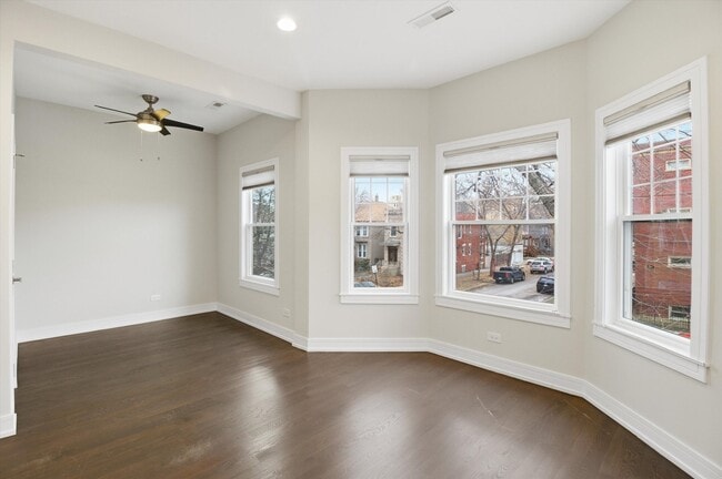 Building Photo - 2726 N St Louis Ave