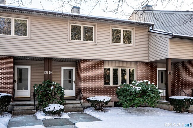 Building Photo - 449 S Main St