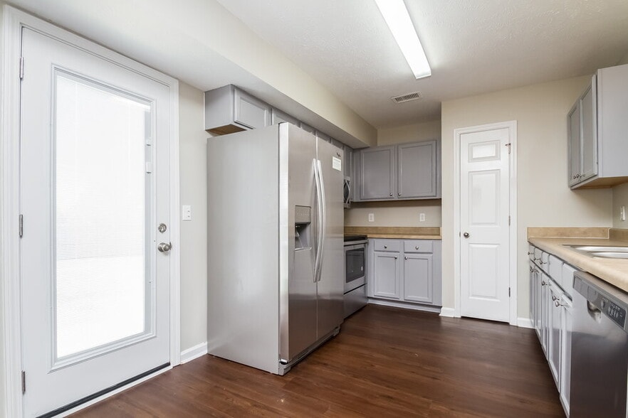 Building Photo - 2636 Apostle Ln