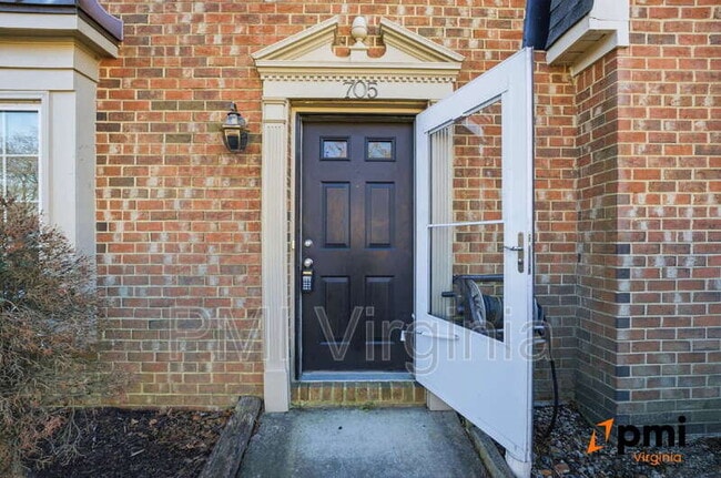 Building Photo - 705 Mill Landing Rd