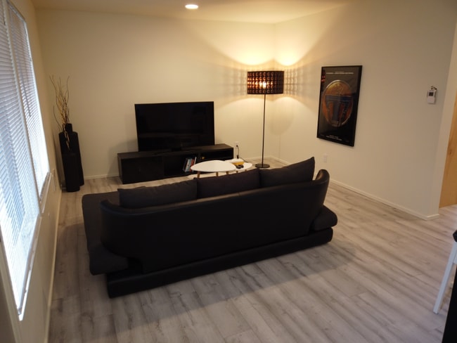 Building Photo - 1605 South Main St