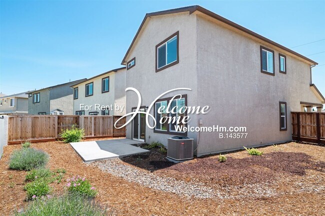 Building Photo - Beautiful Capital Village Home