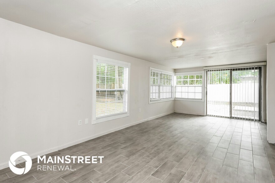 Building Photo - 931 Alameda Dr