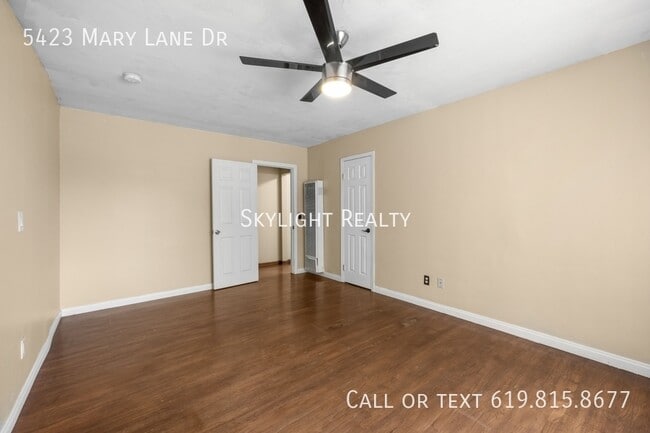 Building Photo - 5423 Mary Ln Dr