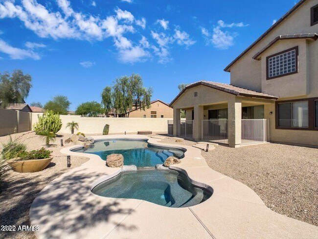 Building Photo - 2406 W Sienna Bouquet Pl
