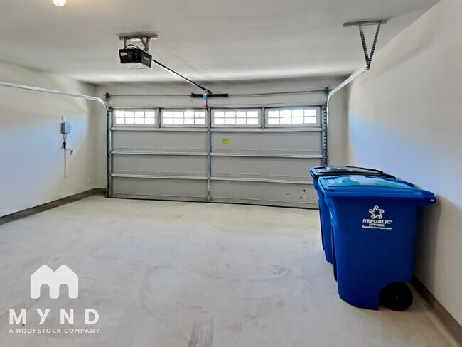 Building Photo - 2828 Mill Run Bnd