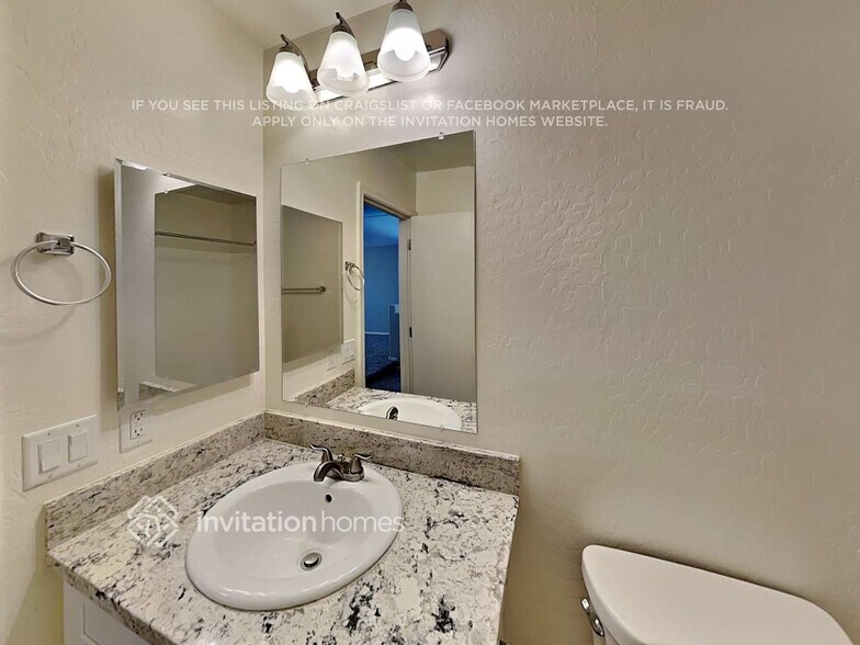 Building Photo - 22858 W Solano Dr