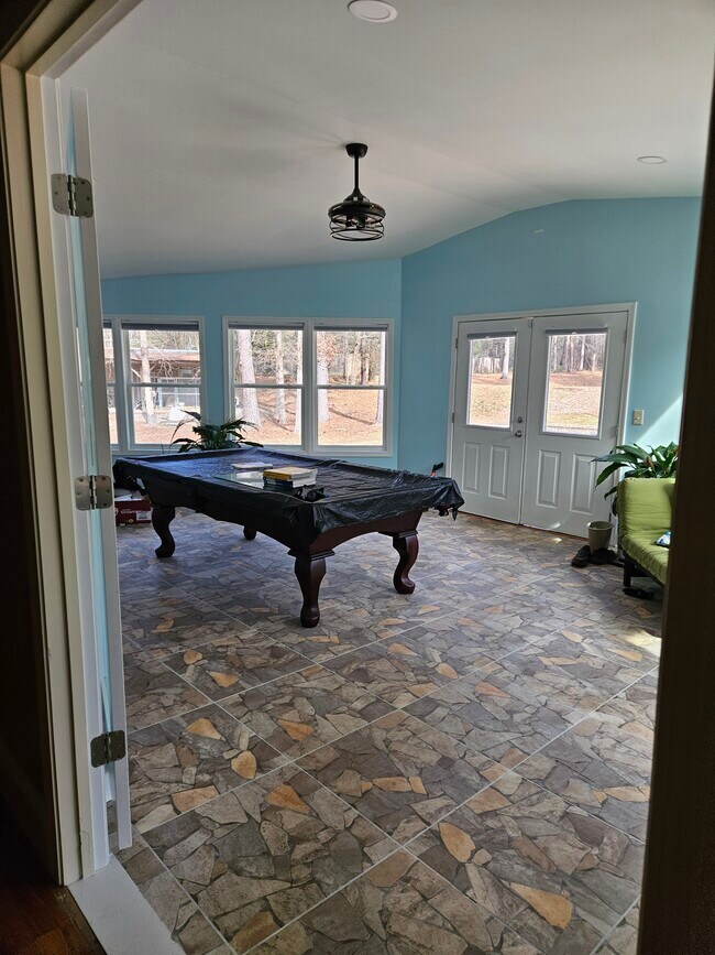 Building Photo - 44 Cone Ln