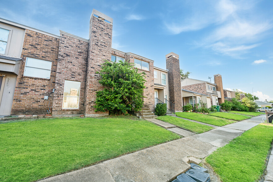 Building Photo - 6463 Cambridge Glen Ln