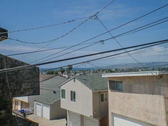 Building Photo - 4646-4648 Del Monte Ave.