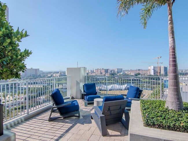 Building Photo - 777 N Ashley Dr