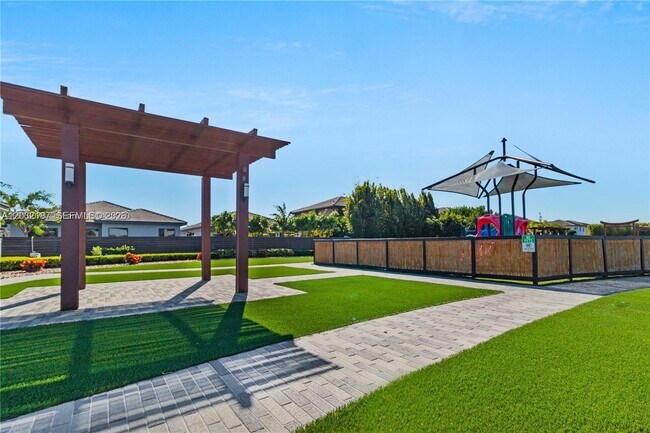 Building Photo - 13659 SW 159th Ave