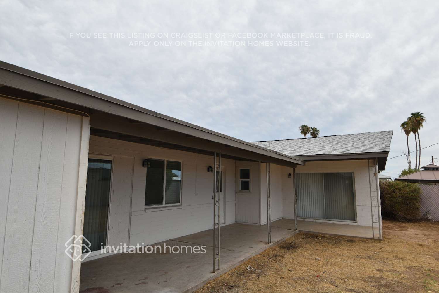 Building Photo - 3321 W Laurel Ln