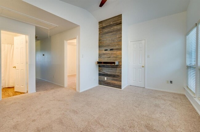 Building Photo - 1112 Sundrop Pl