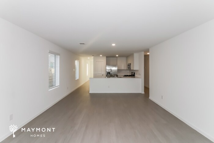 Building Photo - 3057 Majestic Sunrise Dr