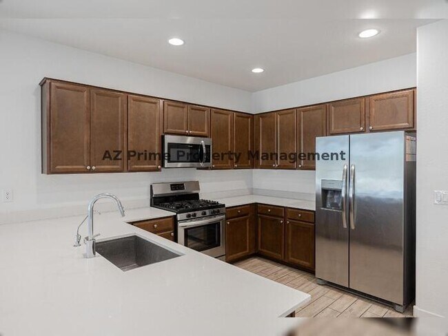 Building Photo - 16870 W Las Palmaritas Dr