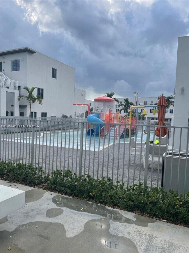 Building Photo - 6420 NW 102nd Path