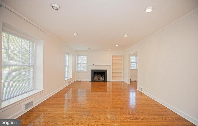 Building Photo - 526 Williams Rd