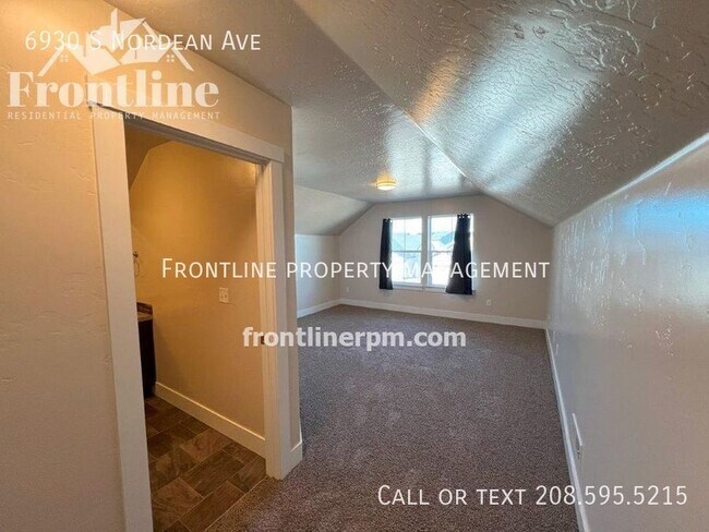 Building Photo - 6930 S Nordean Ave