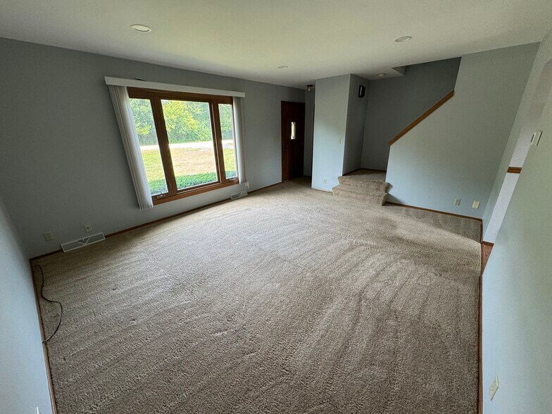 Building Photo - 23123 Rasmusson Dr