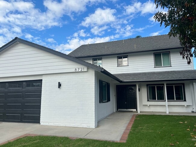 Building Photo - Moffett tract 5 bedroom home with pool in cul-de-sac