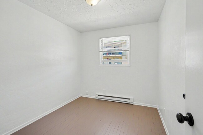 Building Photo - 2519-2521 Hyde Ct SE