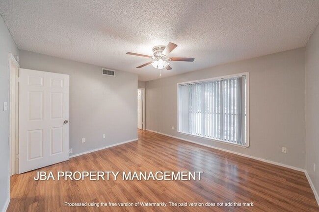 Building Photo - 1758 Farleigh Ct
