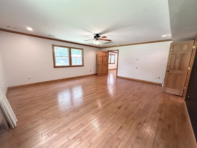 Building Photo - Updated Country Retreat with Modern Finishes & Peaceful Pungo Living