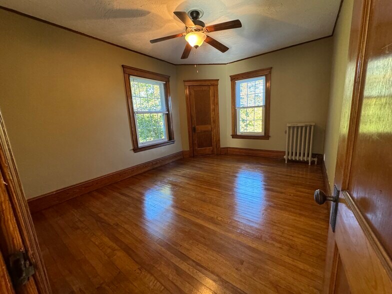 Building Photo - 22 Wakefield St